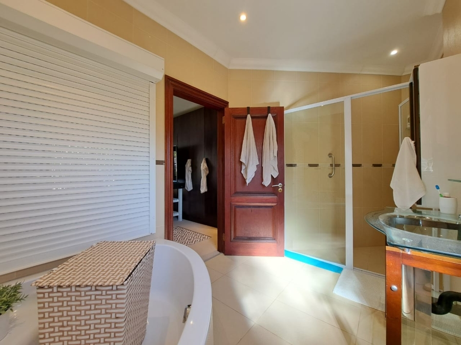 3 Bedroom Property for Sale in Bonza Bay Eastern Cape